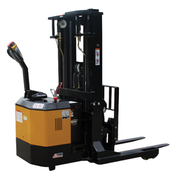 PDSR Reach Stacker