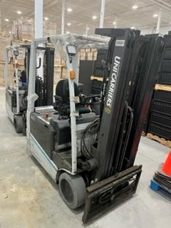 2017 UNICARRIERS TX40:Electric Forklift - Counterbalance