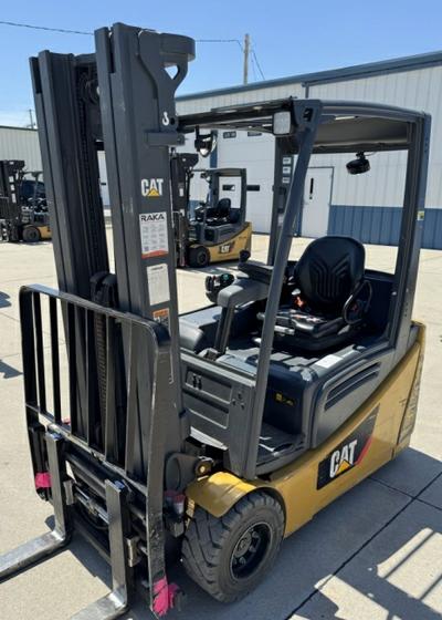 2020 CATERPILLAR 2ET4000:Electric Forklift - Counterbalance