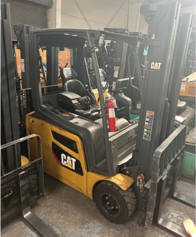 2019 CATERPILLAR 2ET4000:Electric Forklift - Counterbalance