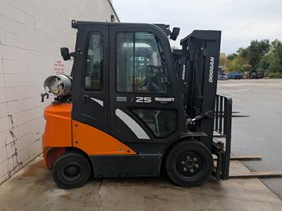 2021 DOOSAN G25N-7:IC Forklift - Pneumatic Tire