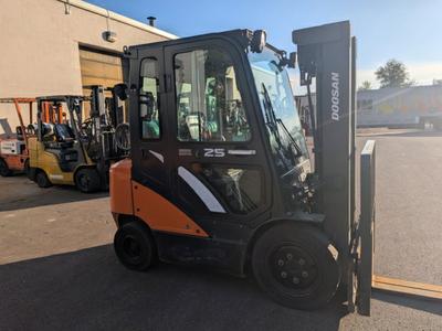 2021 DOOSAN G25N:IC Forklift - Pneumatic Tire
