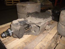 CATERPILLAR Used STEER AXLE