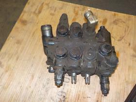 DOOSAN Used 3 Spool Hydraulic Control Valve