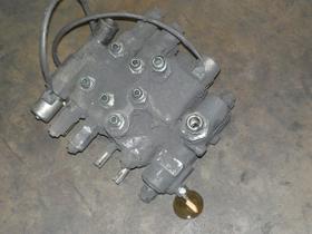 MITSUBISHI Used 4 Spool Hydraulic Control Valve