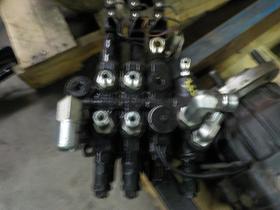 UNICARRIERS Used 3 Spool Hydraulic Control Valve