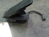 Doosan Used Accelerator Pedal Assembly photo