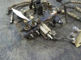 TOYOTA Used 3 Spool Valve