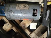 Caterpillar Used Power Steer Motor photo