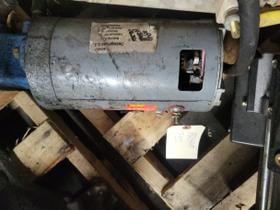 CATERPILLAR Used Power Steer Motor